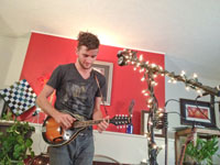 Levi Weaver house show in Eugene July 2012, photo by Daniel Temmesfeld, cc 2012
