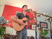 Levi Weaver house show in Eugene July 2012, photo by Daniel Temmesfeld, cc 2012