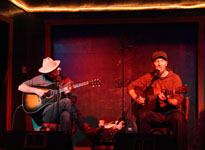 Peter Mulvey and Jeffrey Foucault in Eugene 2010, photo by Margaret OBrien - Emobie Photography, cc 2010