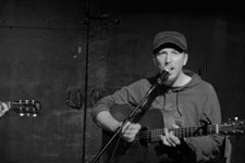 Peter Mulvey and Jeffrey Foucault in Eugene 2010, photo by Margaret OBrien - Emobie Photography, cc 2010