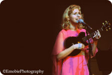Nellie McKay at the Shedd in Eugene 2010, photo by Margaret OBrien, cc 2010