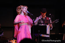 Nellie McKay at the Shedd in Eugene 2010, photo by Margaret OBrien, cc 2010