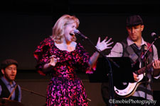 Nellie McKay at the Shedd in Eugene 2010, photo by Margaret OBrien, cc 2010