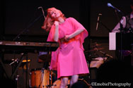 Nellie McKay at the Shedd in Eugene 2010, photo by Margaret OBrien, cc 2010
