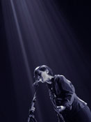 Tegan and Sara Quinn in Portland Sainthood Tour 2010, photo by Daniel Temmesfeld, cc 2010