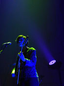 Tegan and Sara Quinn in Portland Sainthood Tour 2010, photo by Daniel Temmesfeld, cc 2010