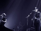 Tegan and Sara Quinn in Portland Sainthood Tour 2010, photo by Daniel Temmesfeld, cc 2010