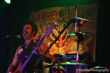 Yard Dogs Road Show in Eugene 2010, photo by Margaret OBrien of emobie photography, cc 2010
