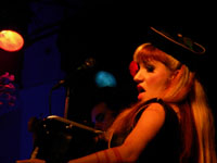Yard Dogs Road Show in Eugene 2010, photo by Daniel Temmesfeld, cc 2010